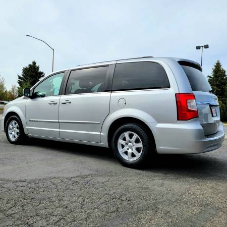 2012 Chrysler Town & Country TOURING! - - by dealer for sale in Coeur d'Alene, WA – photo 2