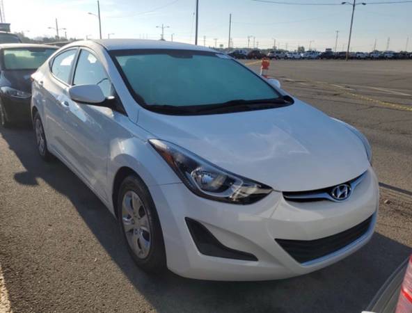 Used 2016 Hyundai Elantra SE Sport - - by dealer for sale in milwaukee, WI – photo 5