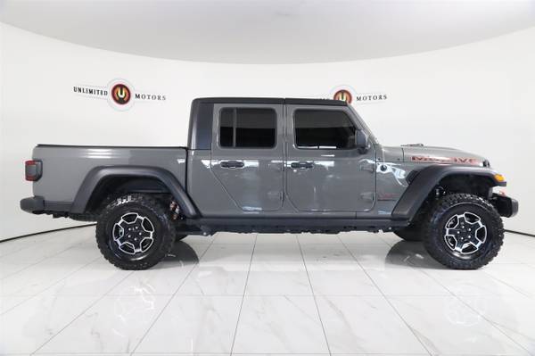 2020 Jeep Gladiator Mojave 4x4 - - by dealer - vehicle for sale in NOBLESVILLE, IN – photo 2