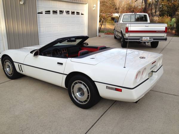 1987 corvette convertible 22k miles for sale in Cincinnati, OH
