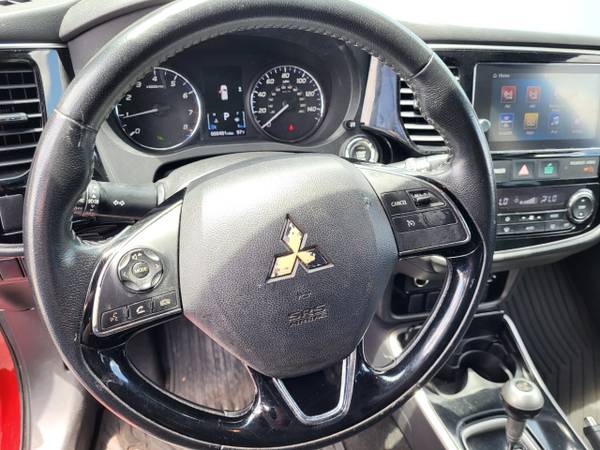 2018 Mitsubishi Outlander - - by dealer - vehicle for sale in Bushnell, FL – photo 11