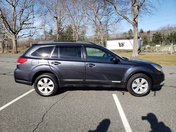 2011 Subaru outback limited for sale in East Providence, RI – photo 5