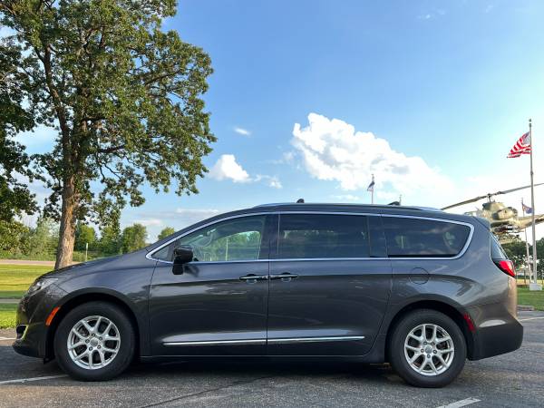 2020 CHRYSLER PACIFICA TOURING L - - by dealer for sale in Shakopee, MN – photo 6