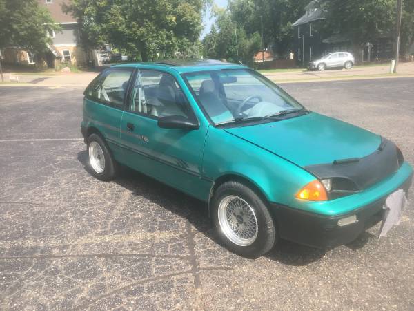 1994 Geo Metro 3/5spd 133k and 40+ MPG - Electric Sunroof for sale in Lakeland, MN – photo 14