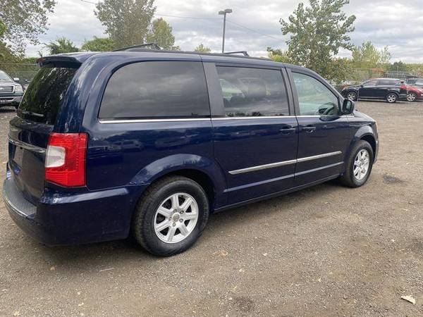 2012 Chrysler Town Country Touring Minivan 4D EZ-FINANCING! - cars &... for sale in Garfield, NY – photo 4