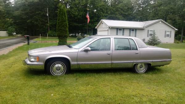1996 Cadillac Fleetwood Brougham for sale in Houghton Lake Heights, MI