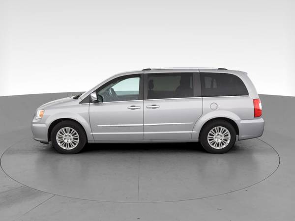 2015 Chrysler Town and Country Limited Minivan 4D van Gray - FINANCE... for sale in Houston, TX – photo 5