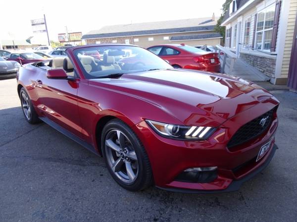2015 Ford Mustang Convertible for sale in Waterloo, IA – photo 12