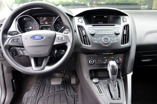 *** 2015 Ford Focus SE (civic,corolla,accord,elantra,cruze,veloster)... for sale in Norfolk, VA – photo 13