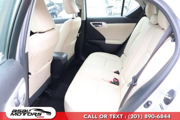 Take a look at this 2013 Lexus CT 200h-North Jersey for sale in East Rutherford, NJ – photo 13