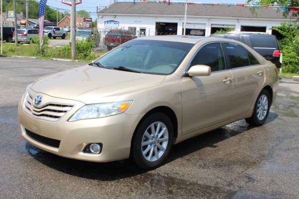 2011 Toyota Camry V6 XLE w/Luxury Pckg Sunroof Leather - cars & for sale in Louisville, KY – photo 20
