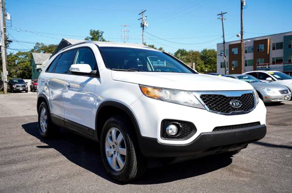 2011 Kia Sorento 2WD 4dr I4 LX - - by dealer - vehicle for sale in Cleveland, OH – photo 3