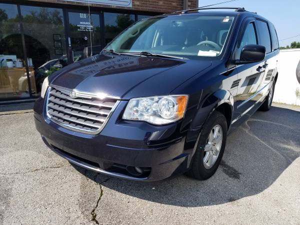 2010 Chrysler Town and Country for sale in Clarksville, TN – photo 6