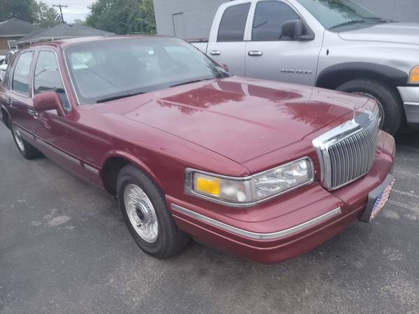 1997 Lincoln Town Car Executive - - by dealer for sale in Indianapolis, IN – photo 6