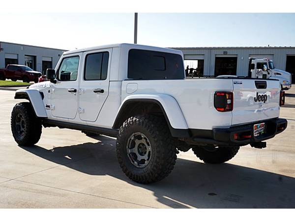 2020 Jeep Gladiator Rubicon - cars & trucks - by dealer - vehicle... for sale in Bowie, TX – photo 4