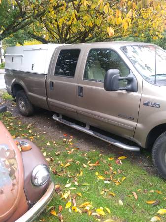 2002 f350 xlt crew cab 7.3 diesel 2wd with work canopy for sale in Tacoma, WA – photo 3