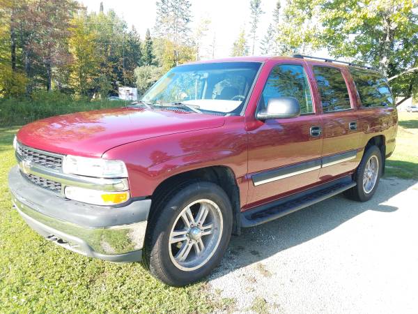2004 Chevy Suburban 4x4 - 8 passenger, no rust for sale in Chassell, MI – photo 2