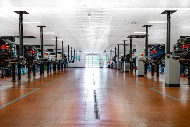 2019 Lexus IS 300 Base for sale in Minnetonka, MN – photo 17