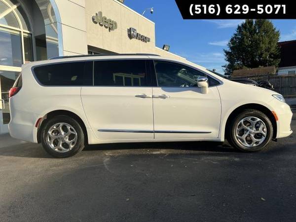 2021 Chrysler Pacifica Limited Minivan - - by dealer for sale in Inwood, NY – photo 7