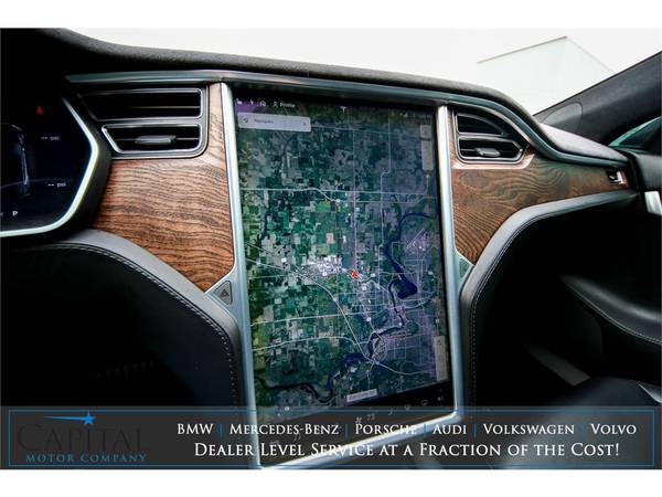 Check out the interior! 17" iPad for a dash! 2014 Model S TESLA AWD... for sale in Eau Claire, IL – photo 8