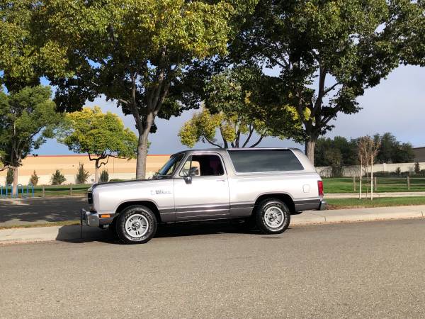 1989 Dodge Ram Charger LE like new V8 2WD Low Miles for sale in Modesto, CA – photo 2