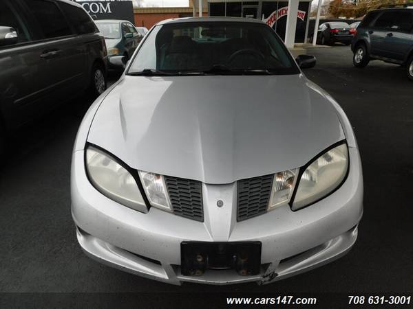 2003 Pontiac Sunfire PRICE VALID BLACK FRIDAY ONLY! Doors open 8am -... for sale in Midlothian, IL – photo 2