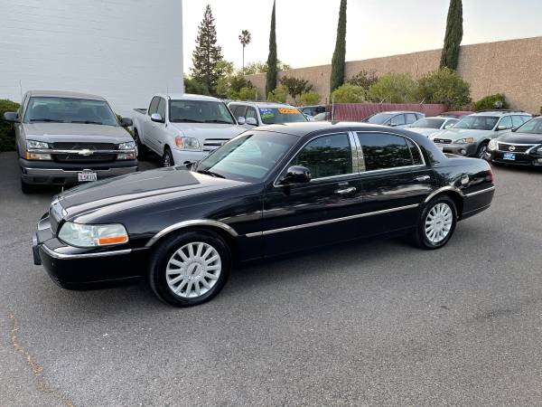 2005 Lincoln Town Car Signature Sedan BLACK LEATHER 6 PASSENGER for sale in Citrus Heights, CA – photo 5