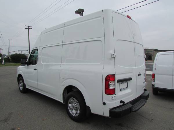 2017 Nissan NV2500 HD Cargo SV Van 3D ) - - by for sale in Modesto, CA – photo 6