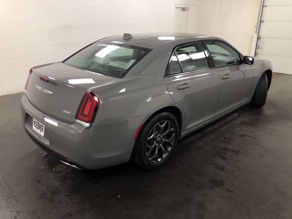 2018 Chrysler 300 Ceramic Grey Clearcoat For Sale! - cars & trucks -... for sale in Carrollton, OH – photo 8