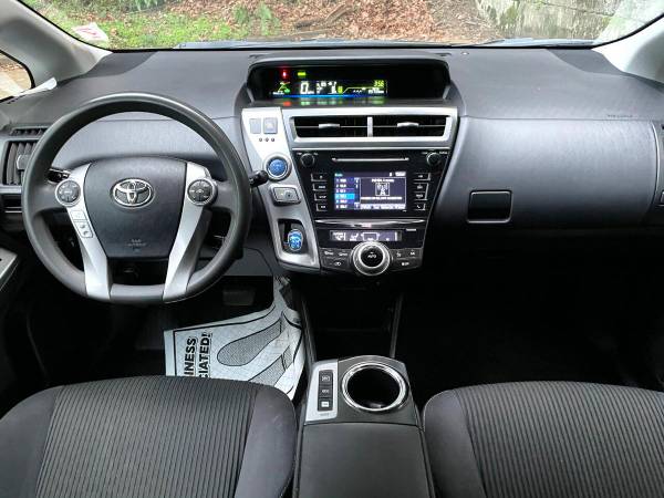 2017 Toyota Prius V Three (Natl) - cars & trucks - by dealer -... for sale in Portland, OR – photo 12