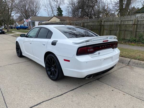 2013 Dodge Charger RT - cars & trucks - by owner - vehicle... for sale in Warren, MI – photo 3