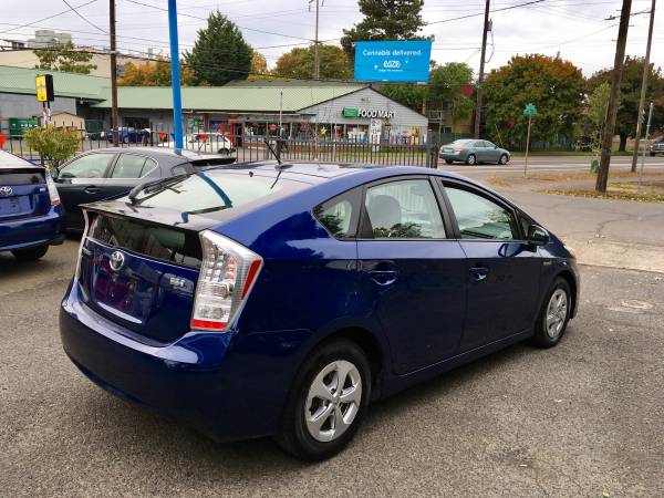 2010 Toyota Prius IV. JBL Sound. 45-55MPG. Heated Leather Seats. for sale in Portland, OR – photo 7