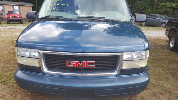 2003 GMC Safari SLT van, captains chairs, 3rd row for sale in Zebulon, GA – photo 2