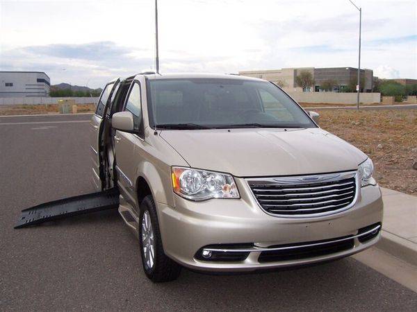 2016 Chrysler Town Country Touring Wheelchair Handicap Mobility Tourin for sale in Phoenix, AZ – photo 4