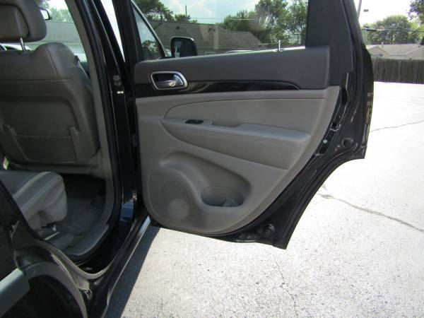 2013 Jeep Grand Cherokee Laredo 4x4 4dr SUV - - by for sale in TROY, OH – photo 17