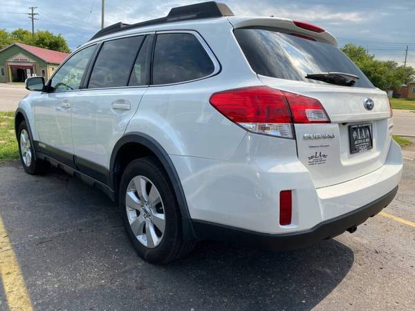* 2012 SUBURU OUTBACK * 2.5I LIMITED * LOADED * ONE OWNER * NICE! -... for sale in Lapeer, MI – photo 6
