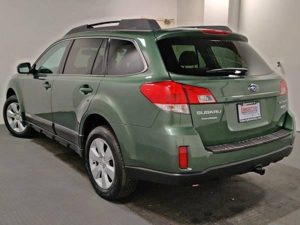 2011 Subaru Outback 2.5i Premium Financing Options Available!!! -... for sale in Libertyville, IL – photo 4
