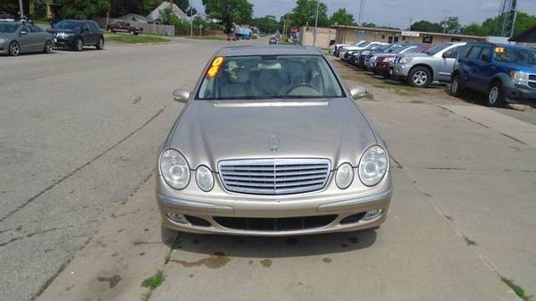 04 mercedes E320 ,,clean car.128000 miles,,$3600 for sale in Waterloo, IA – photo 3