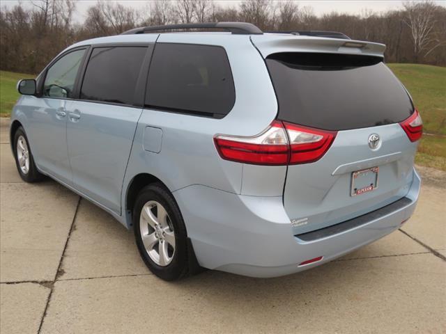 2017 Toyota Sienna LE for sale in Parkersburg , WV – photo 7