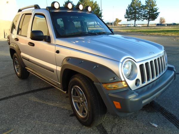 2006 Jeep Liberty Renegade 4X4 - cars & trucks - by owner - vehicle... for sale in Albuquerque, NM – photo 6