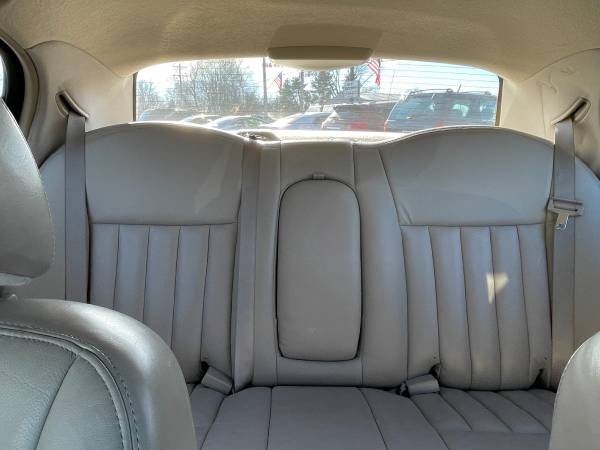 2003 Lincoln Town Car Executive for sale in Louisville, KY – photo 15