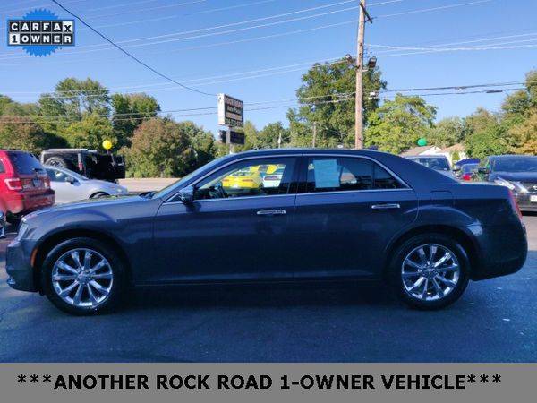 2018 Chrysler 300 Limited GUARANTEED FINANCING! for sale in Saint Louis, MO – photo 4