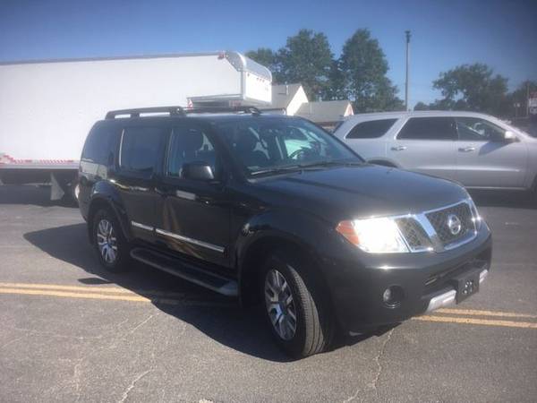 2010 NISSAN PATHFINDER LE 4X4 LEATHER*NAVIGATION for sale in Rowley, MA – photo 2