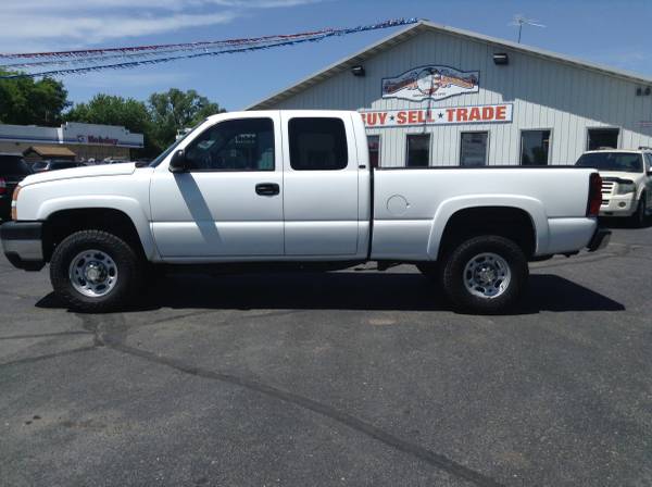 2006 Chevy Silverado 2500Hd - - by dealer - vehicle for sale in Cambridge, MN – photo 2