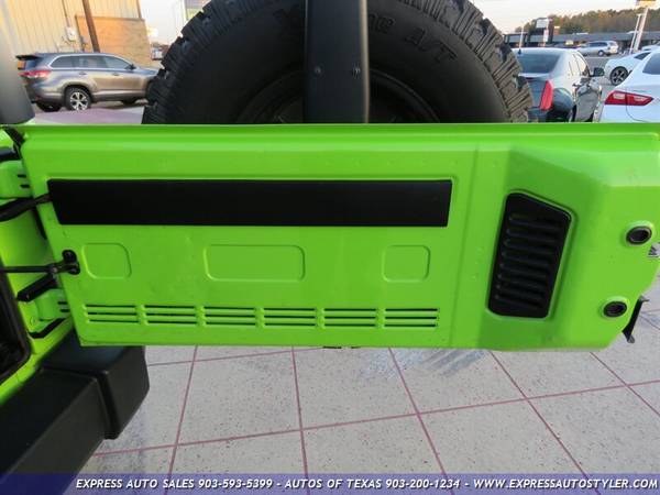 2013 JEEP WRANGLER UNLIMITED/4X4/CLEAN CARFAX/ BLUETOOTH/WE... for sale in Tyler, TX – photo 13