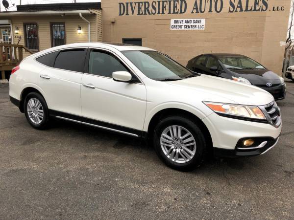 2014 Honda Crosstour 2WD I4 5dr EX Wagon - - by for sale in Cleveland, OH – photo 3