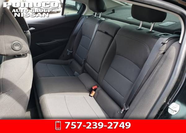 2018 Chevrolet Cruze FWD 4D Sedan / Sedan LT for sale in Hampton, VA – photo 12