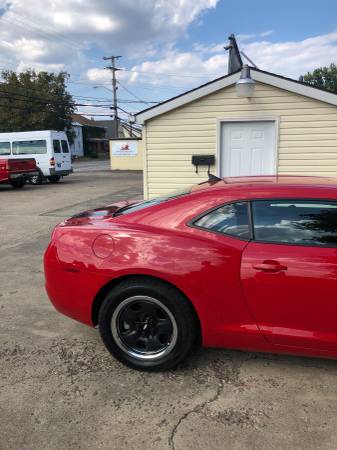 2011 Chevy Camaro 29,000 actual miles for sale in Point Pleasant, WV – photo 4