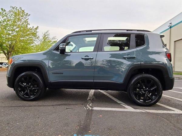 2018 Jeep Renegade Altitude SPORT UTILITY/4X4/MY SKY DUAL PANEL for sale in Portland, OR – photo 3