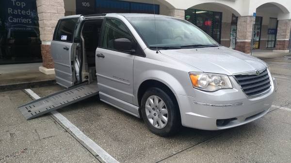 Handicap van - 2008 Chrysler Town & Country for sale in Palm Bay, FL